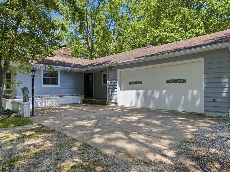 3249 Imrek Drive, Akron, OH 44312 Photo 2
