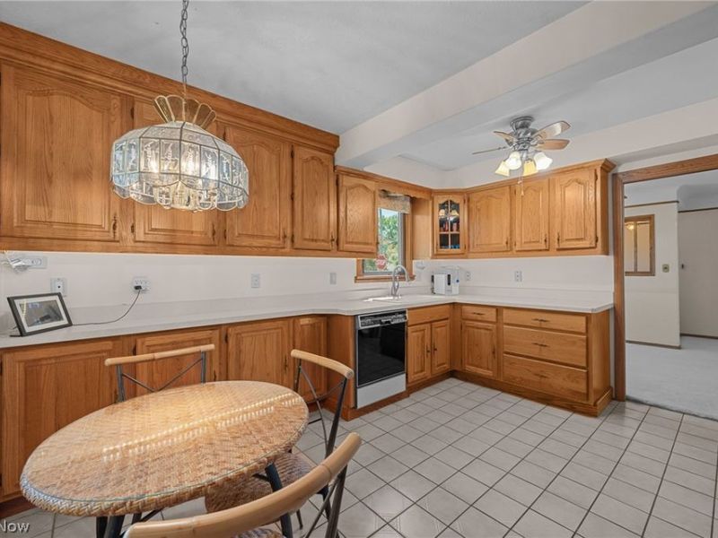 1759 Chelmsford Road, Mayfield Heights, OH 44124 Photo 8