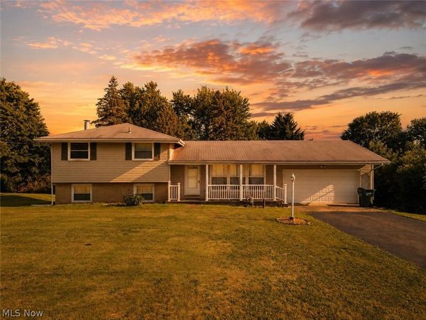 5216 Oakvale Street SW, Canton, OH 44706