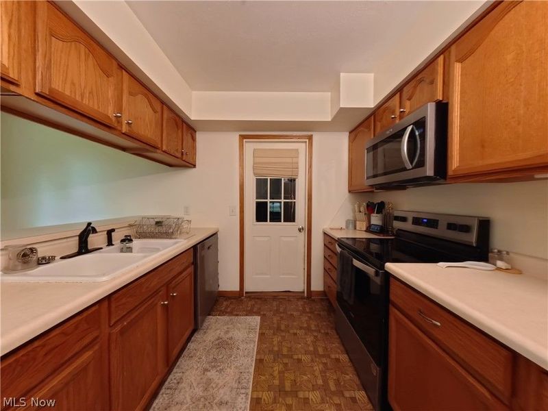 5216 Oakvale Street SW, Canton, OH 44706 Photo 5