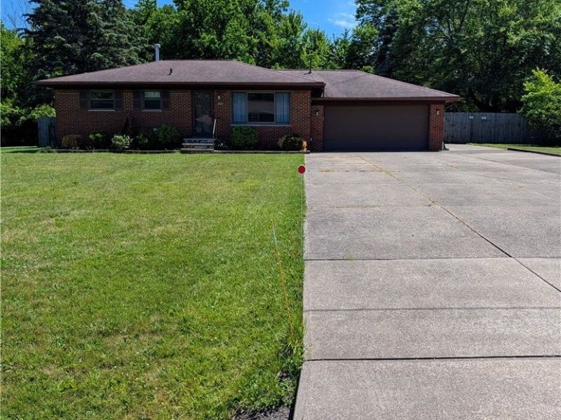 3960 Marie Drive, Brunswick, OH 44212 Photo 2