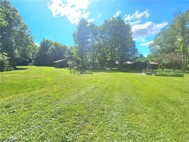 3599 Hoagland Blackstub Road, Cortland, OH 44410 Photo 16