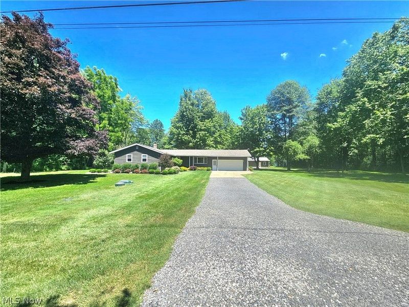 3599 Hoagland Blackstub Road, Cortland, OH 44410 Photo 2