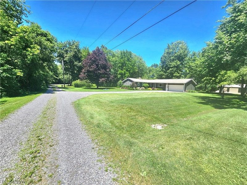 3599 Hoagland Blackstub Road, Cortland, OH 44410 Photo 8