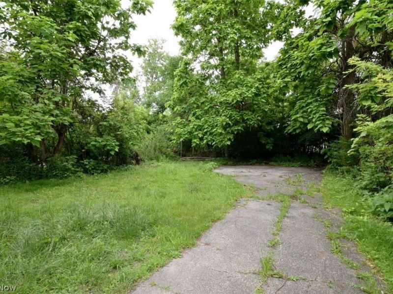 3369 E 139th Street, Cleveland, OH 44120 Photo 35