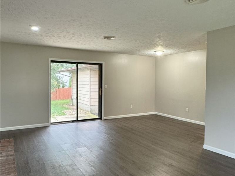 975 Substation Road, Brunswick, OH 44212 Photo 5