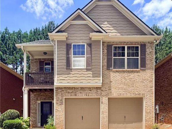 127 Thorncrest Court , Tucker, GA 30084