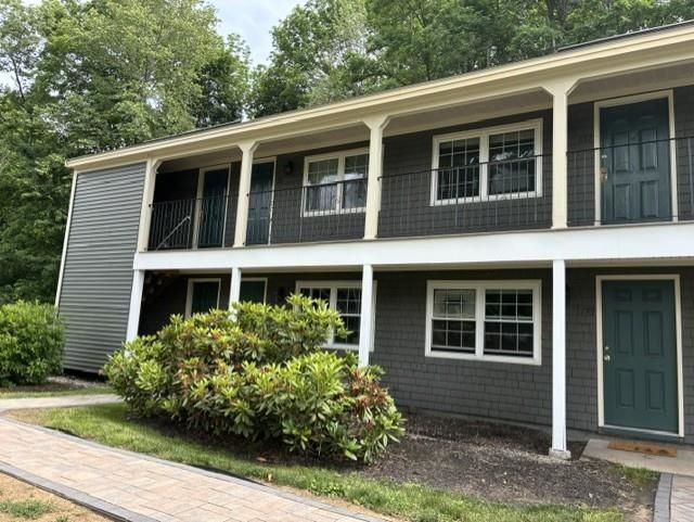 131 Cricketbrook Avenue, Dover, NH 03820 Main Photo