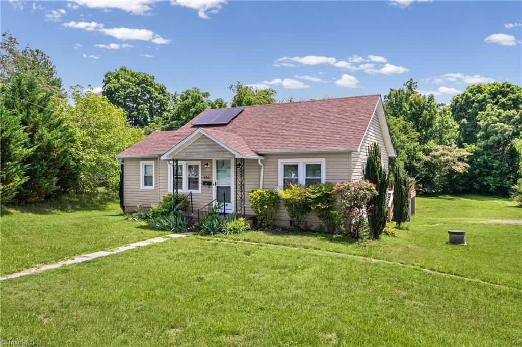 630 Pleasant Hill Drive, Elkin, NC 28621 Main Photo