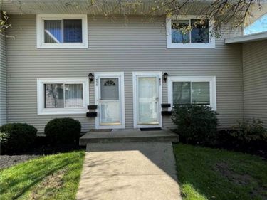 422 Eastbrooke Lane, Rochester, NY 14618