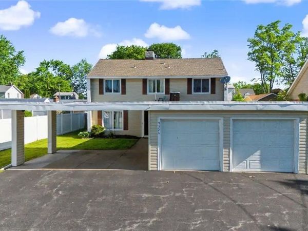 9326 Rivershore Drive , Niagara Falls, NY 14304
