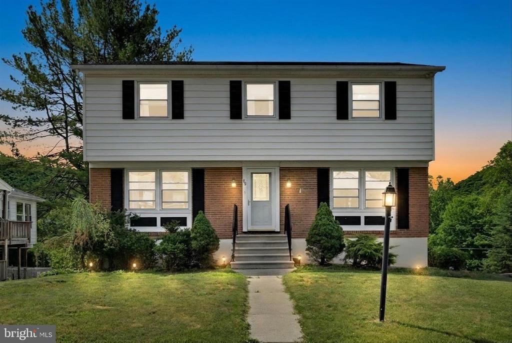 89 Deerfield Drive, Pottsville, PA 17901 Main Photo