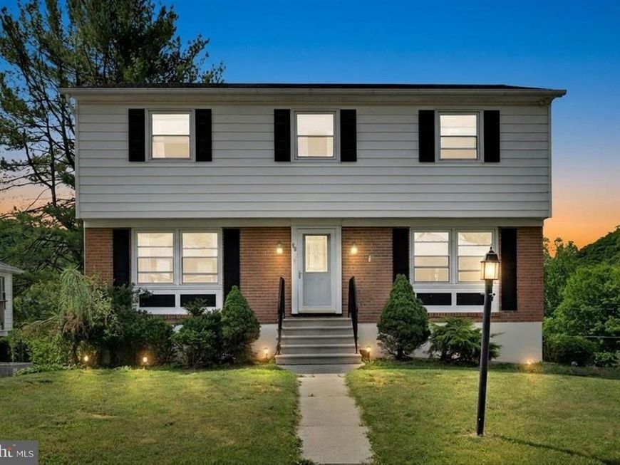 89 Deerfield Drive, Pottsville, PA 17901 Main Photo
