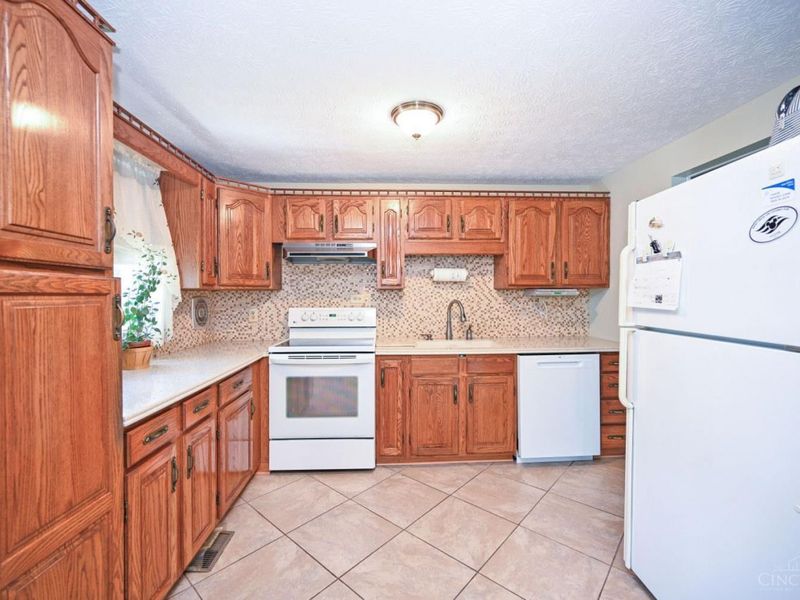 768 Tradewind Drive, Mason, OH 45040 Photo 12