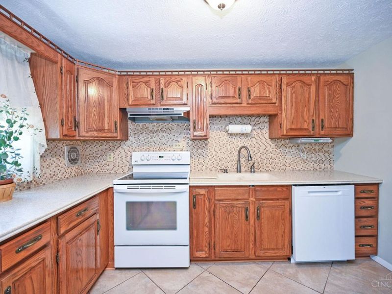 768 Tradewind Drive, Mason, OH 45040 Photo 13