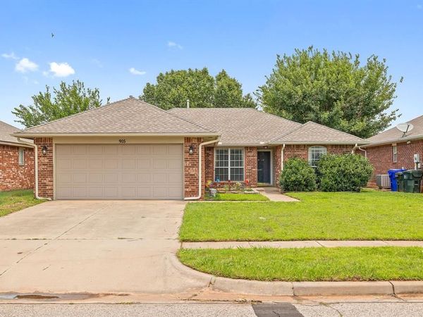 905 Shadowhill Street, Norman, OK 73071