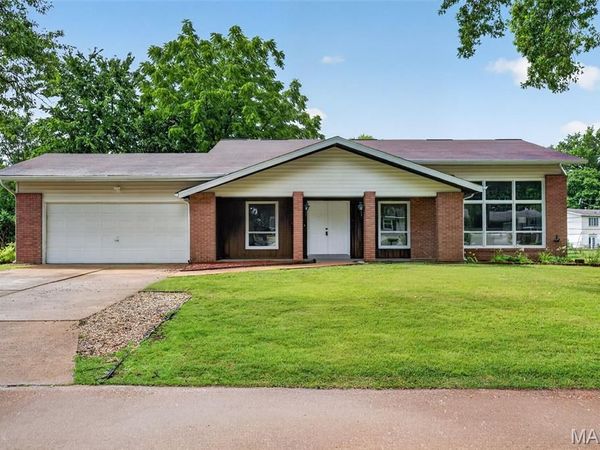 7323 Cartwheel Lane , Hazelwood, MO 63042