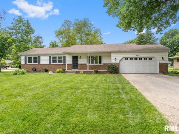 11 Lansing Drive, Springfield, IL 62703