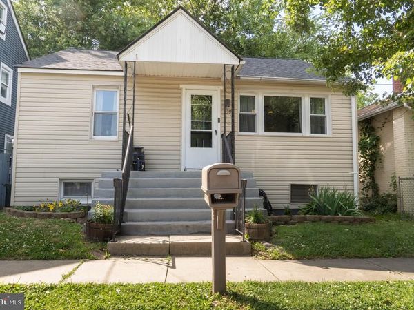 219 FRONT STREET, FIELDSBORO, NJ 08505