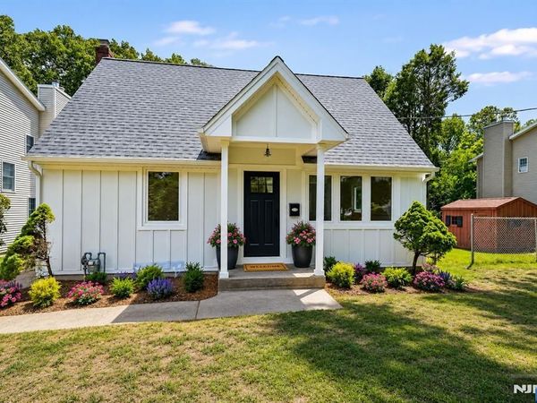 201 Dixon Avenue, DUMONT, NJ 07628