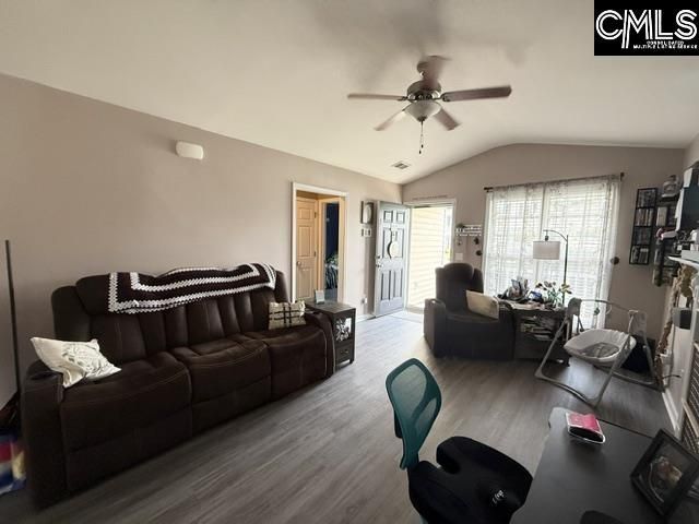 176 Mariscat Place Photo 6