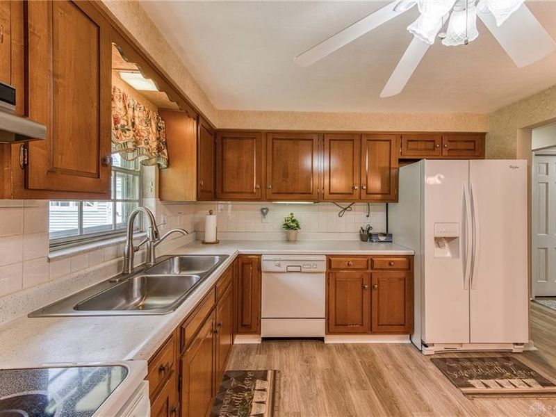2145 Hilltop Road, Xenia Township, OH 45385 Photo 18