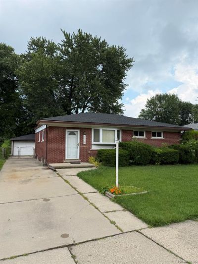 23739 Lakewood Street, Saint Clair Shores, MI 48082 Main Photo