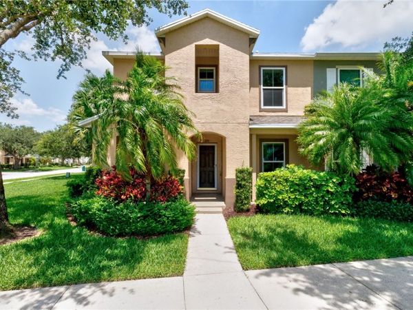 1670 Pointe West Way, Unit 1670, Vero Beach, FL 32966