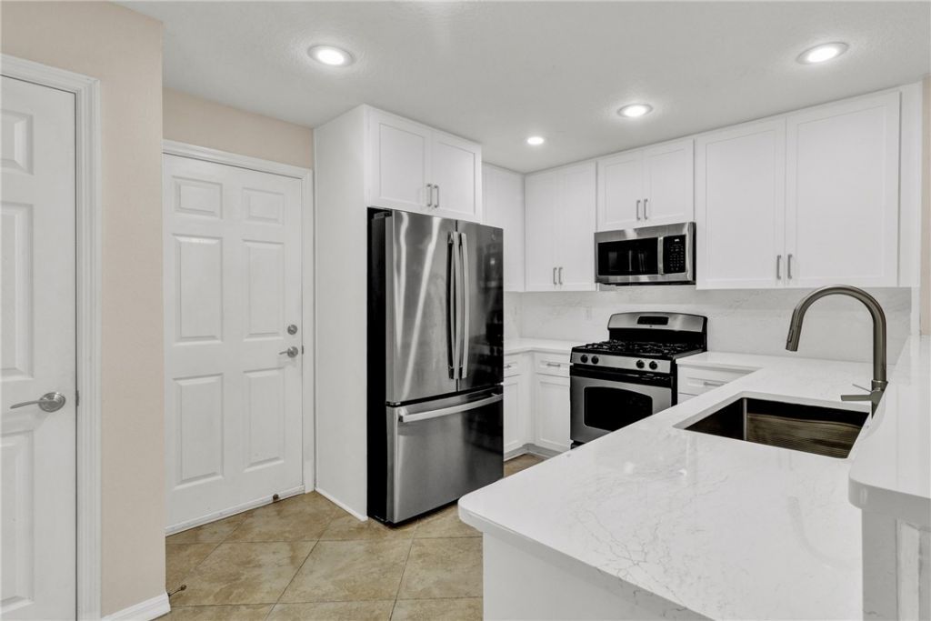 1670 Pointe West Way, Unit 1670, Vero Beach, FL 32966 Photo