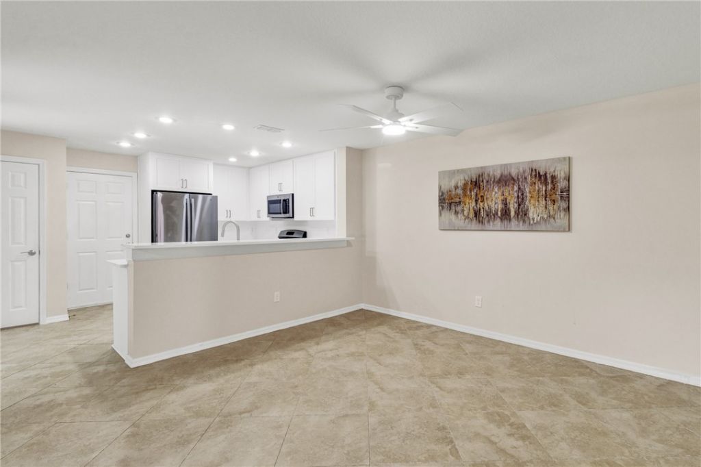 1670 Pointe West Way, Unit 1670, Vero Beach, FL 32966 Photo