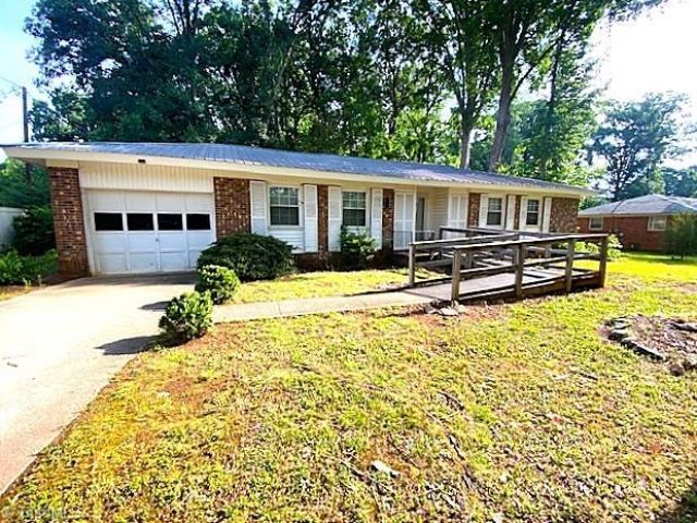 647 Hodgin Valley Road, Pleasant Garden, NC 27313 Main Photo