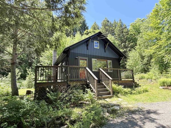8 Beech Tree Lane, Newfane, VT 05345