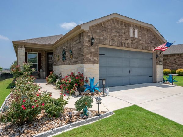 202 Yorktown ST, Georgetown, TX 78633