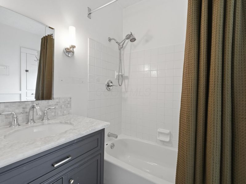 111 Crestview Road, Columbus, OH 43202 Photo 11