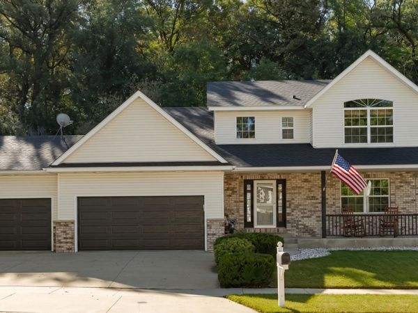1008 Southern Woods Place SW, Rochester, MN 55902
