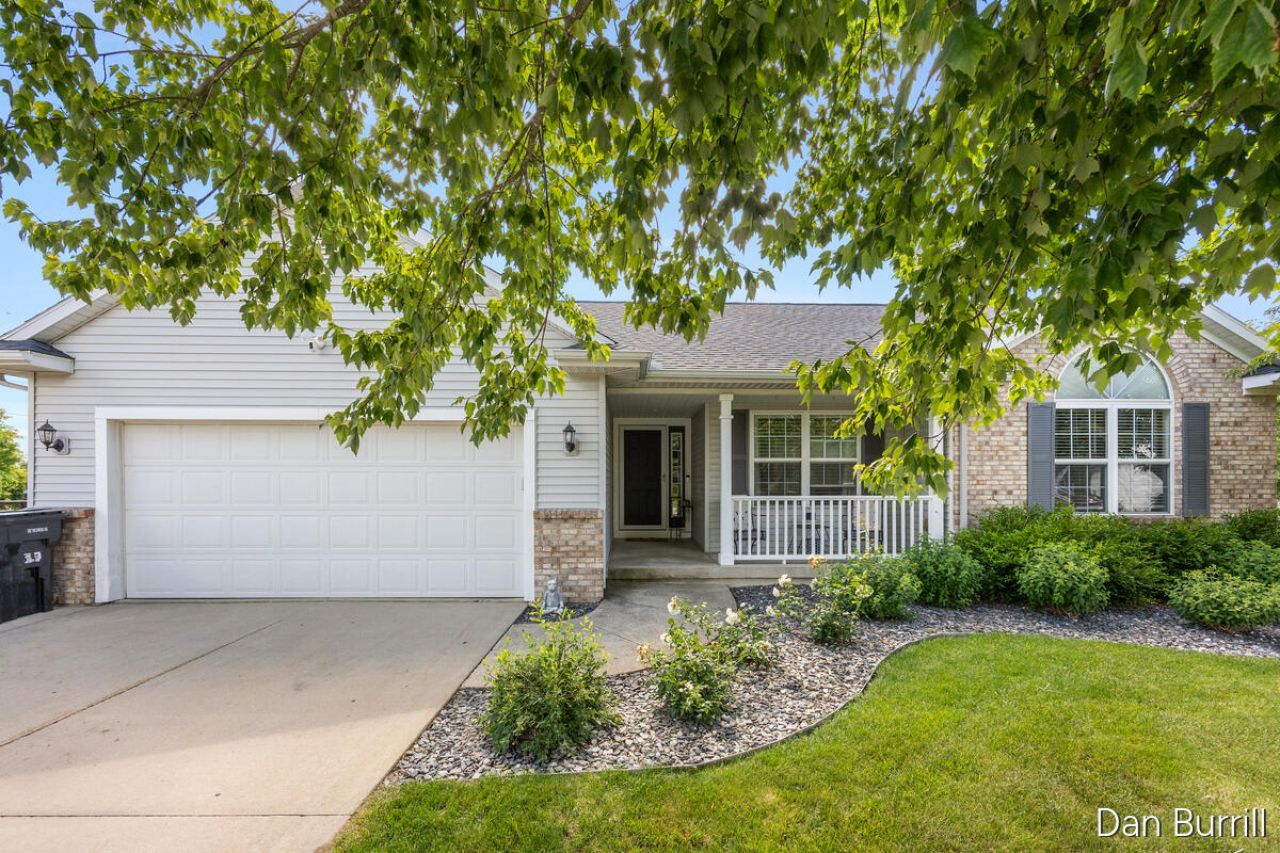 2896 Barcroft Drive Sw, Wyoming, MI 49418 Main Photo