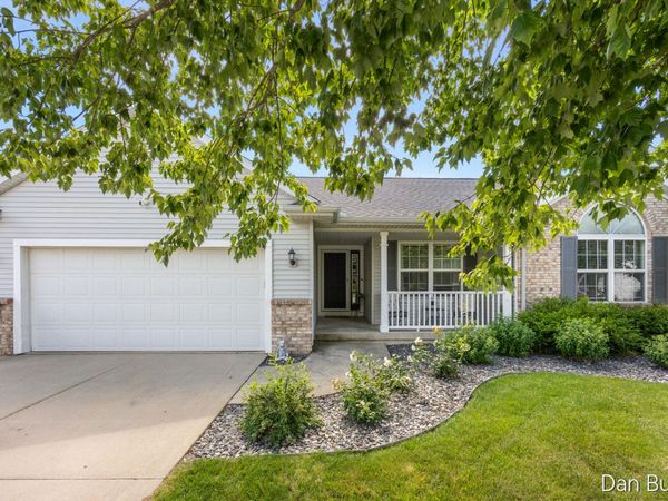 2896 Barcroft Drive SW, Wyoming, MI 49418
