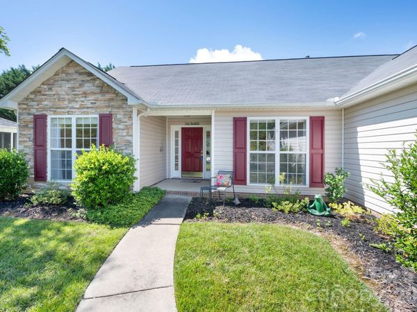 35 Meadow Pathway Drive, Fletcher, NC 28732