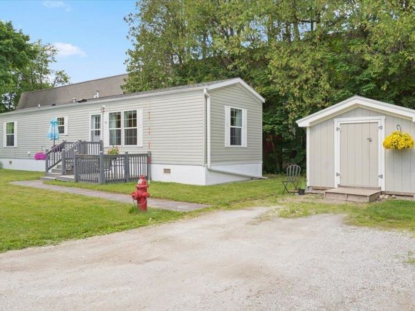 91 Shelburnewood Drive, Shelburne, VT 05482