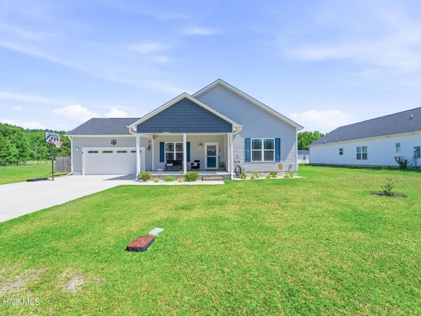 103 Thoroughbred Run , Richlands, NC 28574