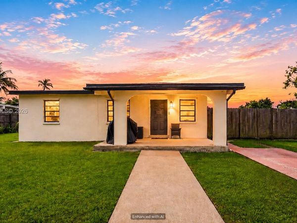 9840 SW 48th St , Miami, FL 33165