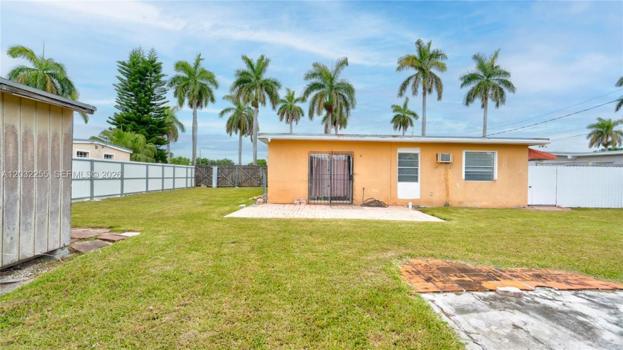 9840 SW 48th St , Miami, FL 33165 Photo