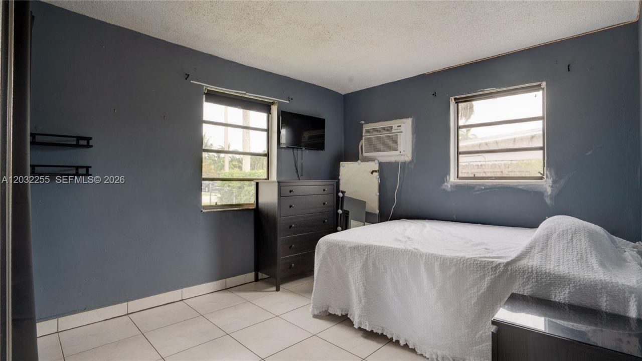 9840 SW 48th St , Miami, FL 33165 Photo