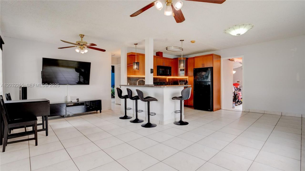 9840 SW 48th St , Miami, FL 33165 Photo