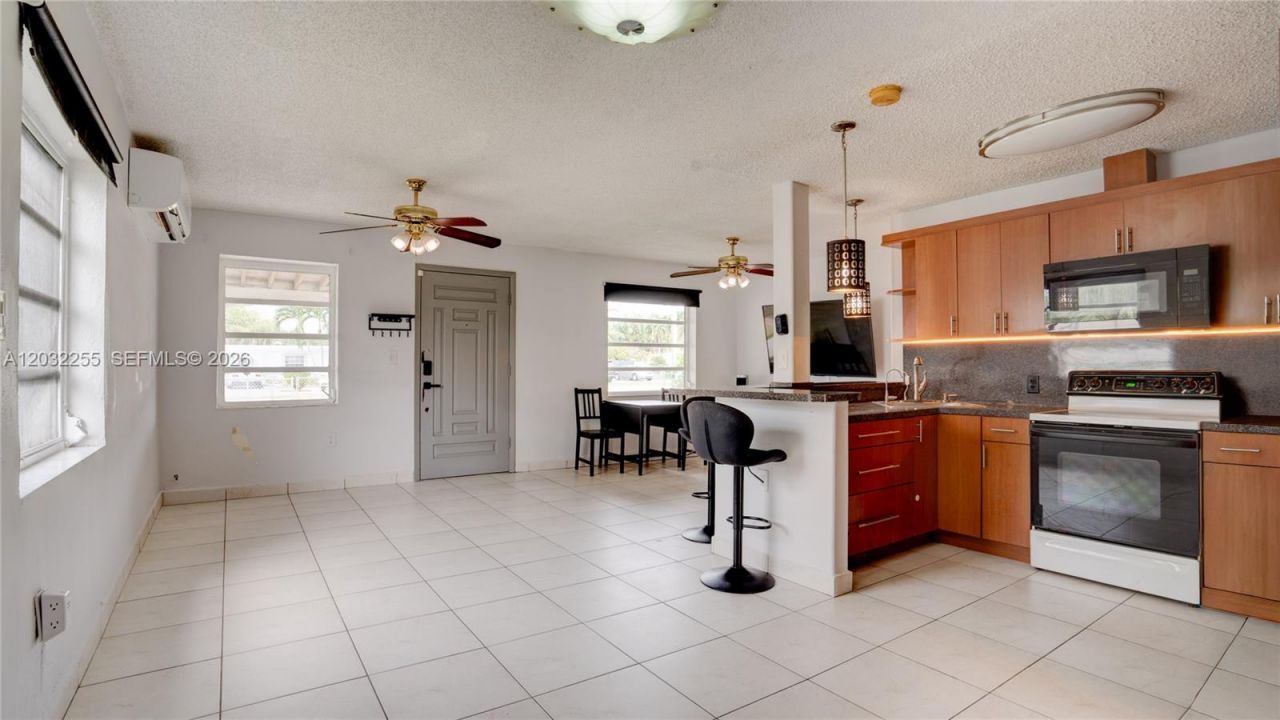 9840 SW 48th St , Miami, FL 33165 Photo