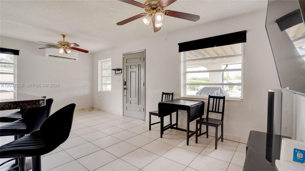 9840 SW 48th St , Miami, FL 33165 Photo