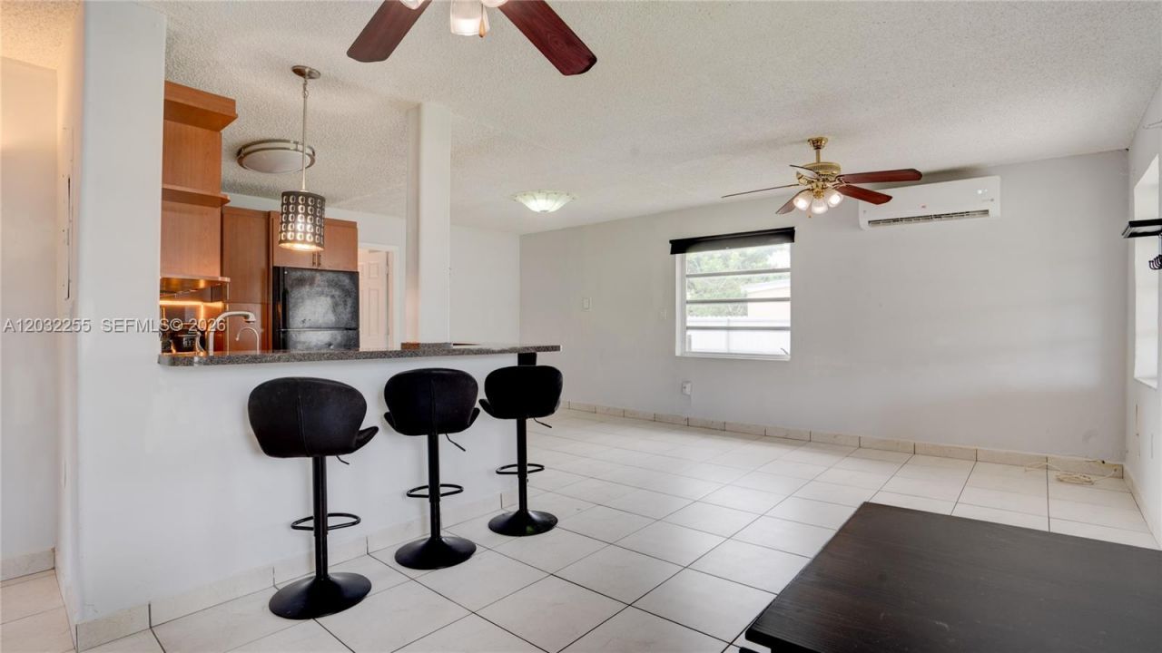 9840 SW 48th St , Miami, FL 33165 Photo