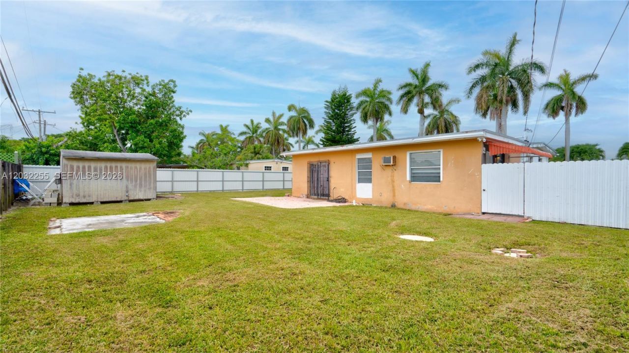 9840 SW 48th St , Miami, FL 33165 Photo