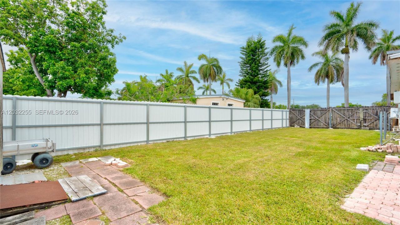 9840 SW 48th St , Miami, FL 33165 Photo