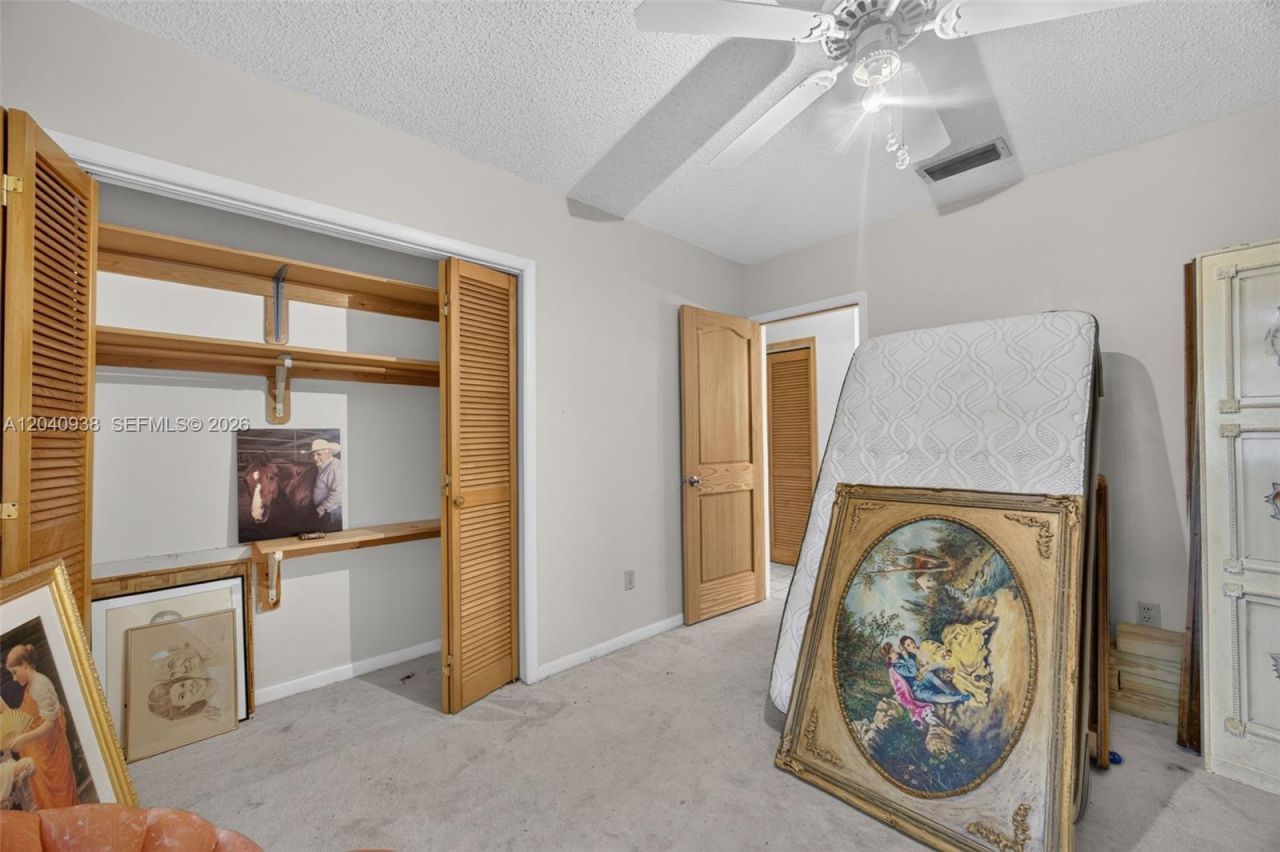 11405 SW 32nd St , Miami, FL 33165 Photo